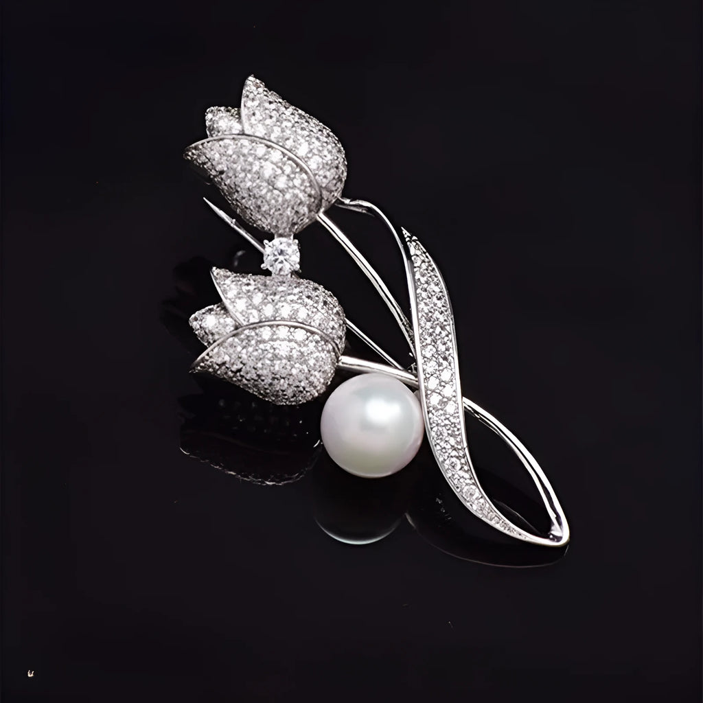 Women's flower-shaped brooch in 181 silver tulip colour with micro-inlaid zircon detailing