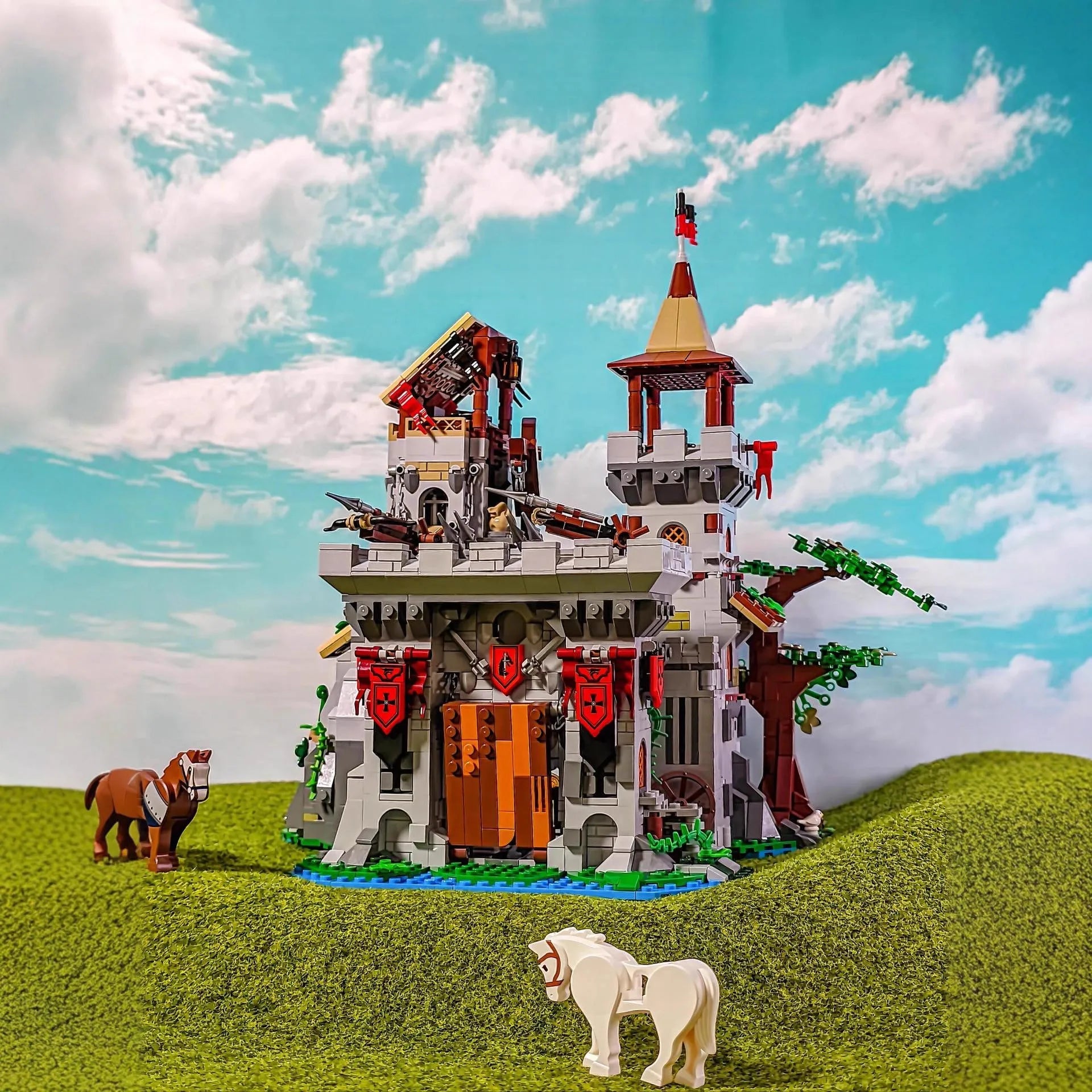 Street view building block desktop model ornament with 40211 Holy Spirit Sword Castle design in ABS plastic