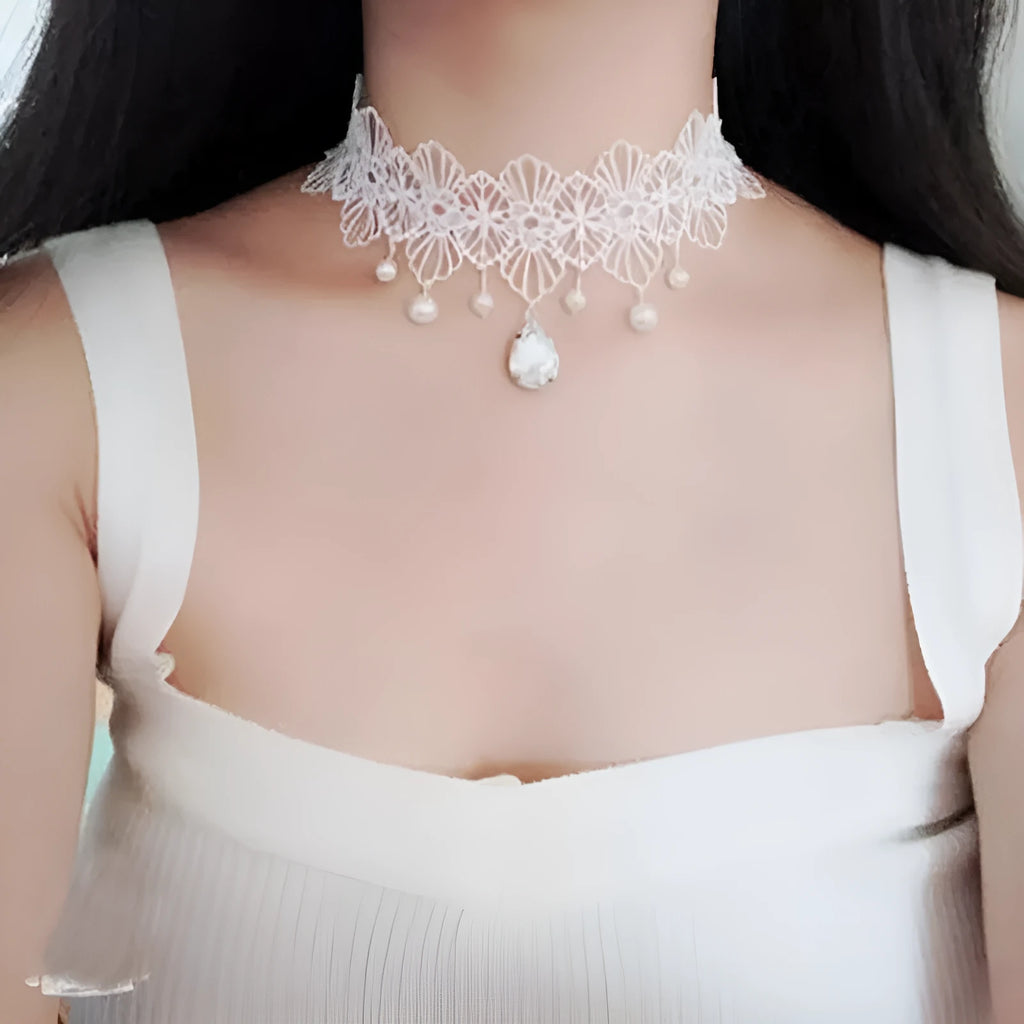 Multi-layer crystal lace necklace with alloy geometric pendant on snake bones chain in black colour