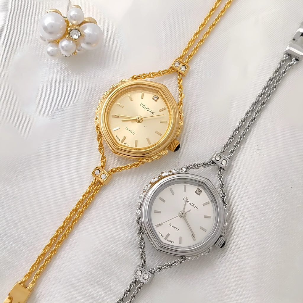 Women's Mori style quartz watch with 25mm dial and mineral glass mirror in gold colour