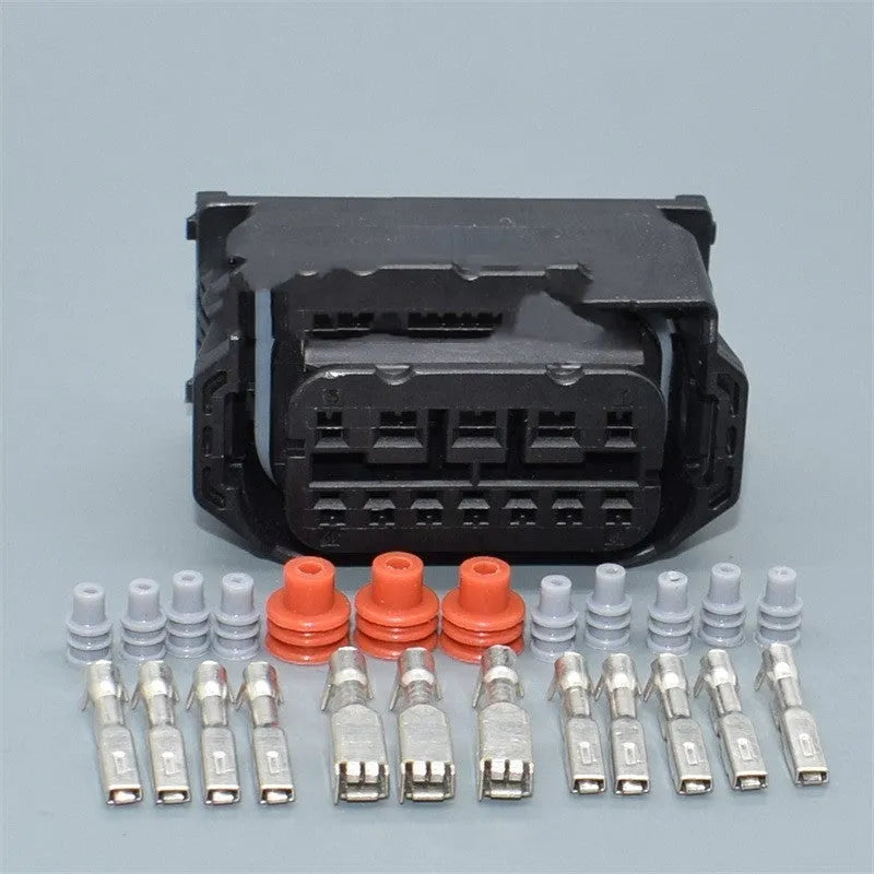 Black BMW headlight electrical plug connector for X1 E90 E92 models