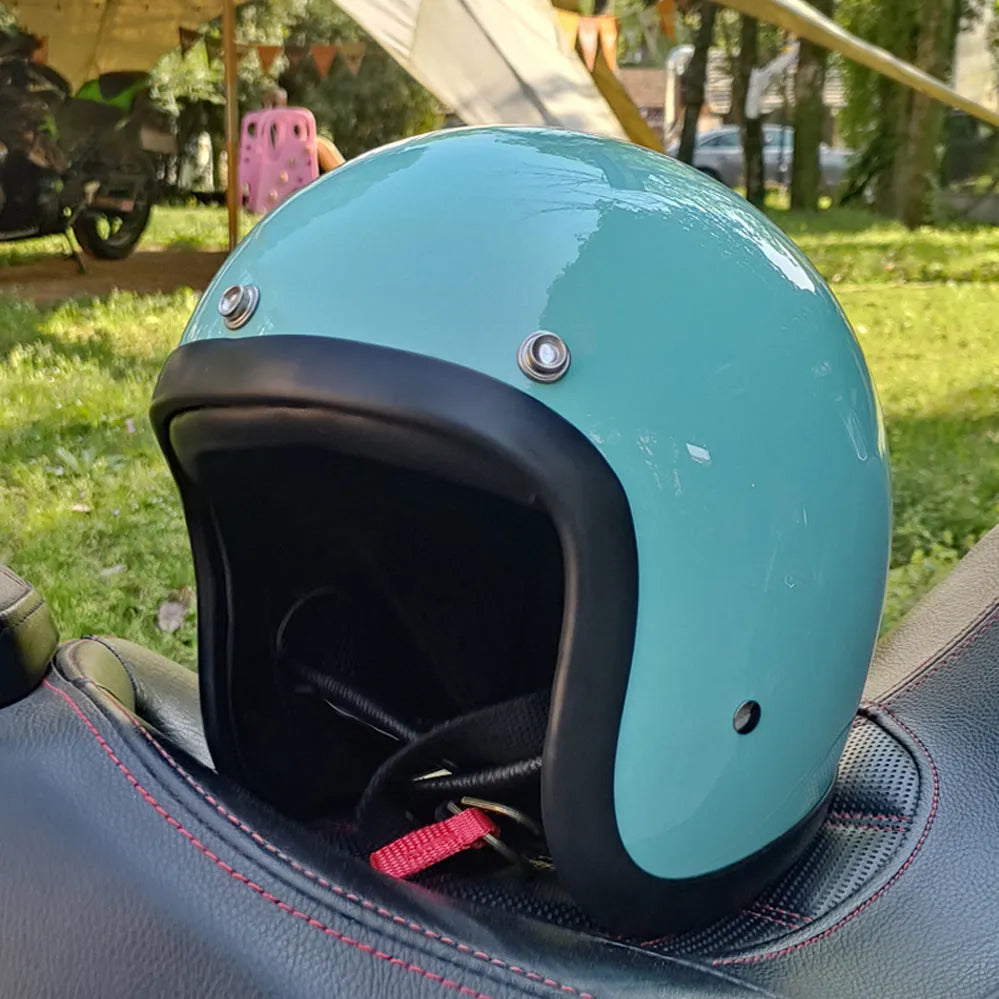 Retro-style fibreglass half helmet for motorcycle commuting in cement grey colour