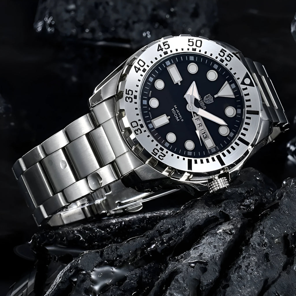 Men's waterproof quartz watch with luminous hands and sports-style case