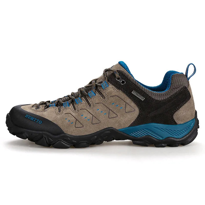 Men's black low top lightweight hiking shoes with EVA outsole and rubber sole on outdoor trail