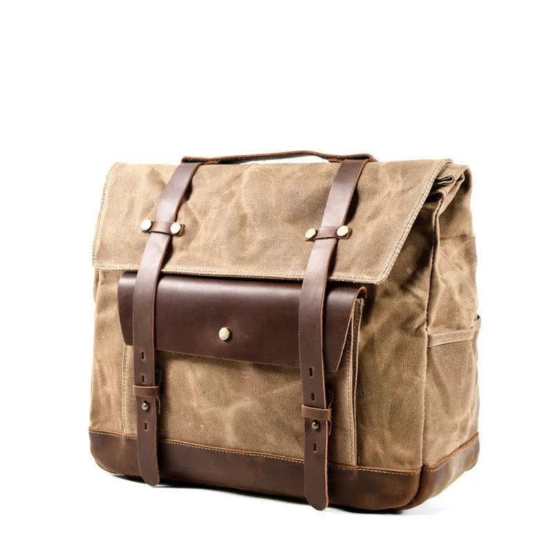 Camel Bag Knight cotton messenger bag for motorcycle helmets with internal organisation compartments