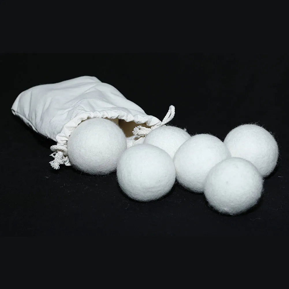 Wool drying balls in various sizes from 2cm to 5cm with cotton storage bag