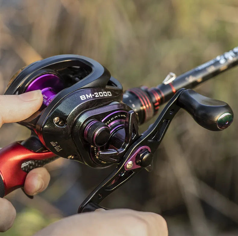 BM2000 fishing reel with magnetic brake system and water drop shaped spool