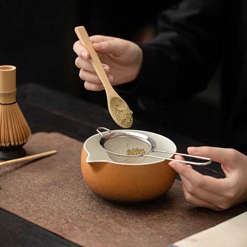 Guyun matcha eight-piece ceramic set including bowl, stand, spoon, strainer, sifter, mat, and Jiangshan shelf in Chinese style