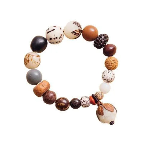 Handmade geometric Bodhi seed bracelet with 18 beads and 16cm wrist circumference
