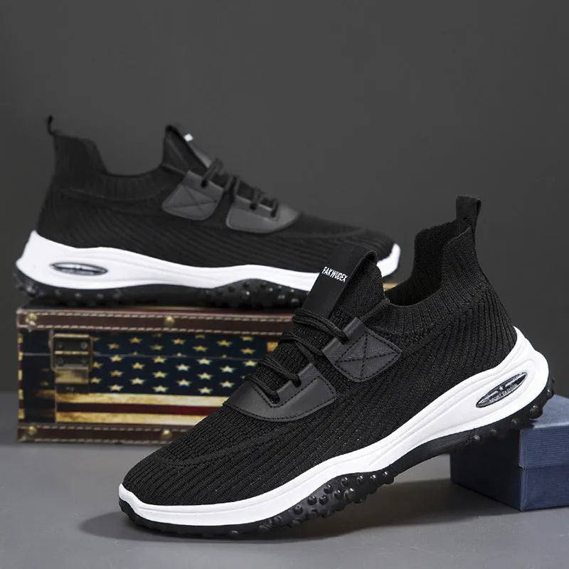 Flyknit low-top running shoes in black or brown with mesh lining and flat heel design