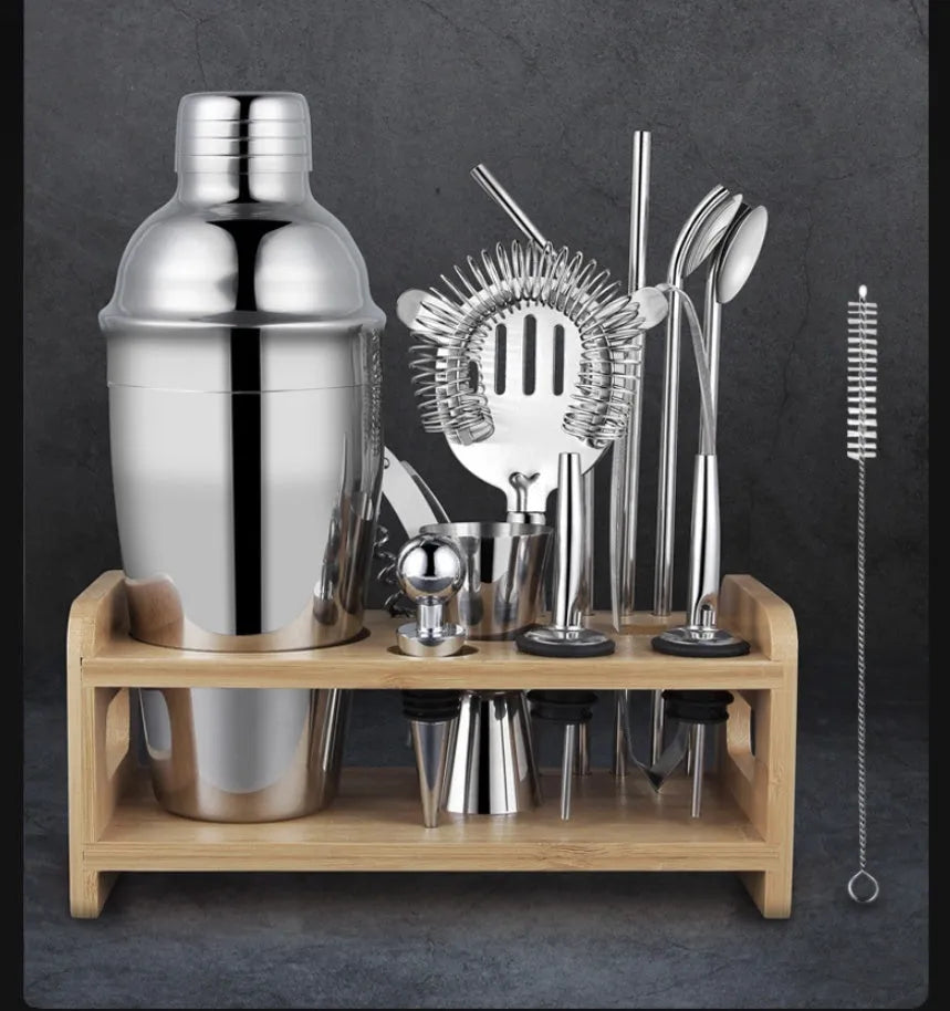 Stainless steel 23-piece cocktail set with European style acrylic accessories for home bars