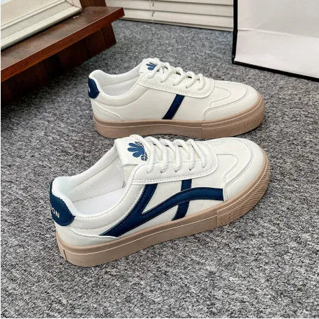 Classic blue or brown casual board shoes with patent leather finish and rubber soles