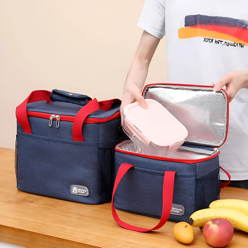 Insulated crossbody picnic bag in navy blue with a 15-litre capacity and Oxford cloth material.