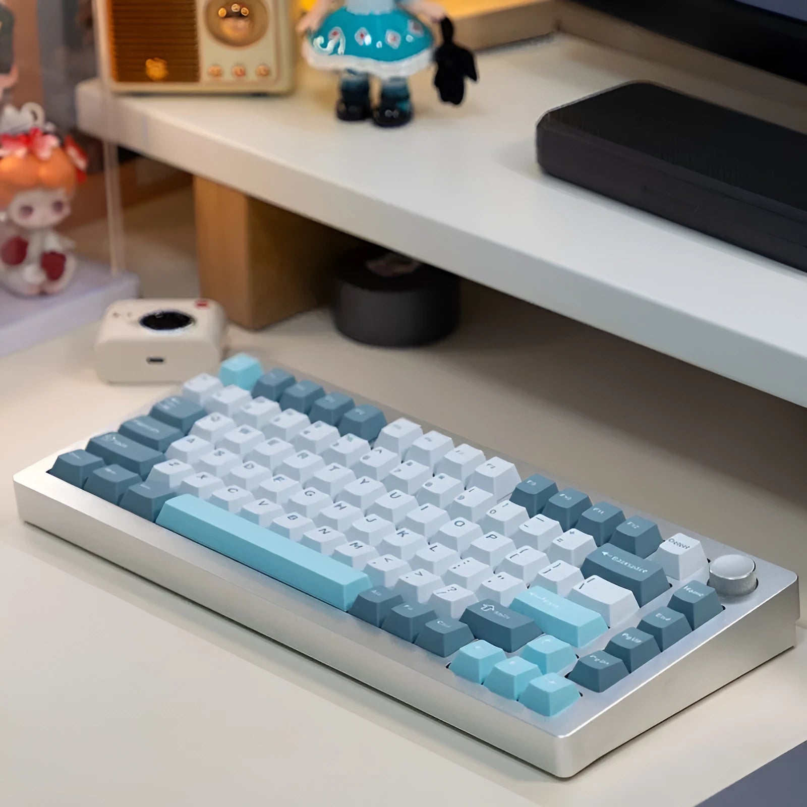Aluminium mechanical keyboard kit with tri-mode connectivity and customisation tools
