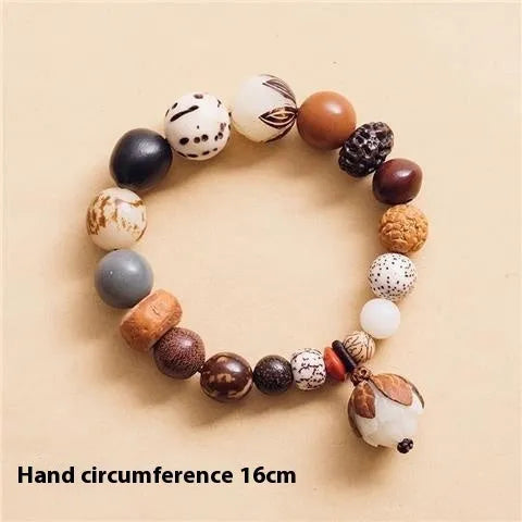 Handmade geometric Bodhi seed bracelet with 18 beads and 16cm wrist circumference