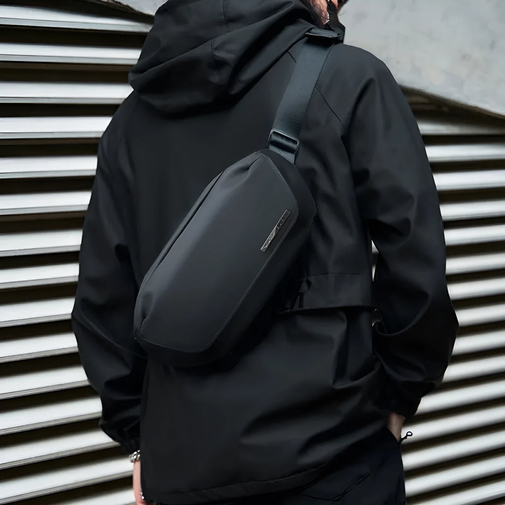 Black Oxford cloth men's messenger bag with one-shoulder riding design and street trend style