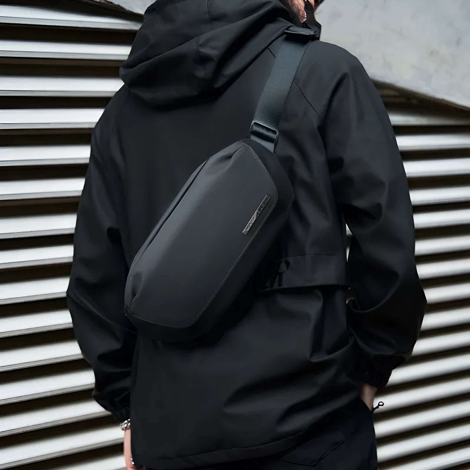 Black Oxford cloth men's messenger bag with one-shoulder riding design and street trend style