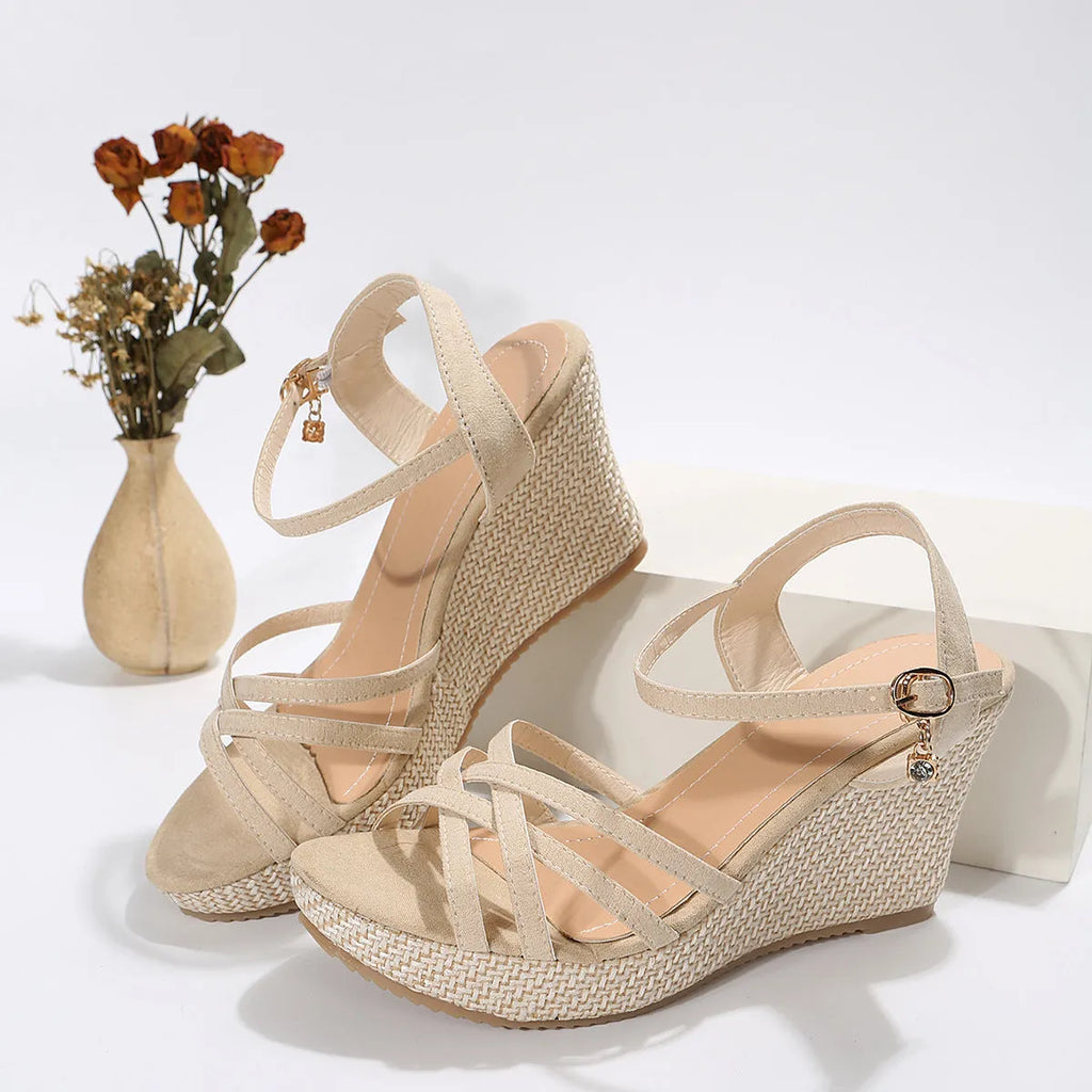 Women's wedge sandals with fish mouth toe design in black cloth upper