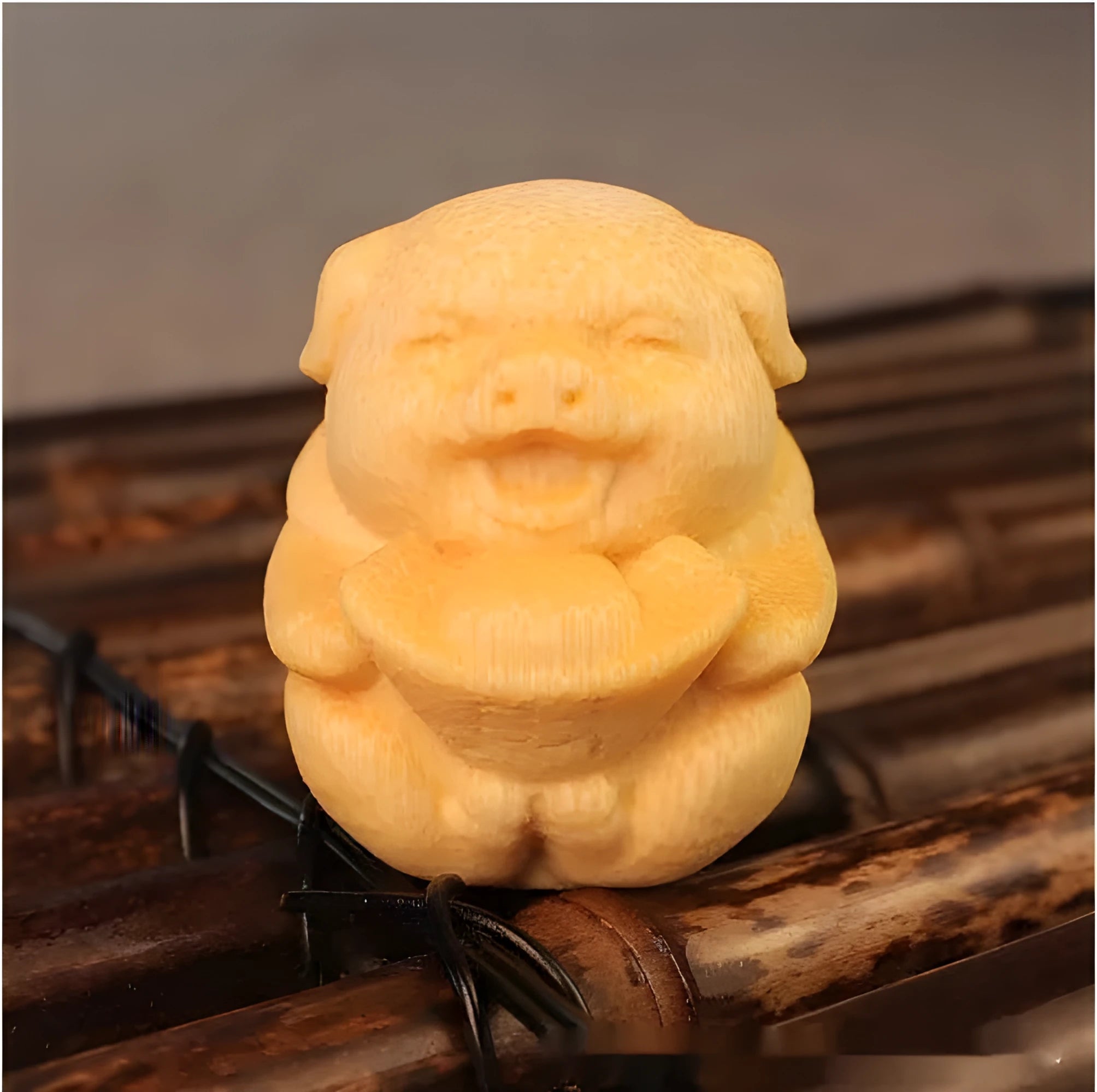 Solid bamboo carving ornament with ingot-shaped pig design measuring 4cm height