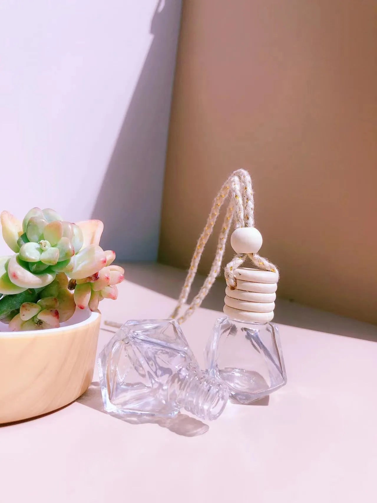 Glass bottle car perfume pendant in cylinder, diamond, flat drum, and square styles with 8ml or 6ml capacity