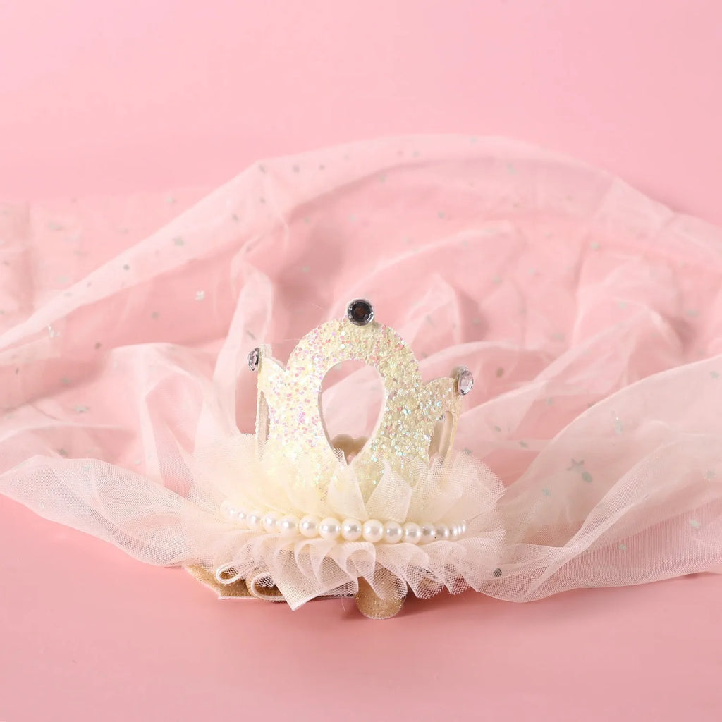 Princess crown headdress for cats on a beige or pink cotton polyester veil
