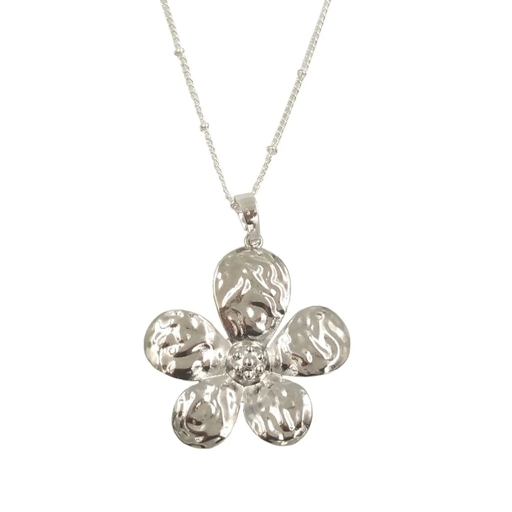 Brass 18K gold plated double ring flower pendant chain necklace on woman – gold colour