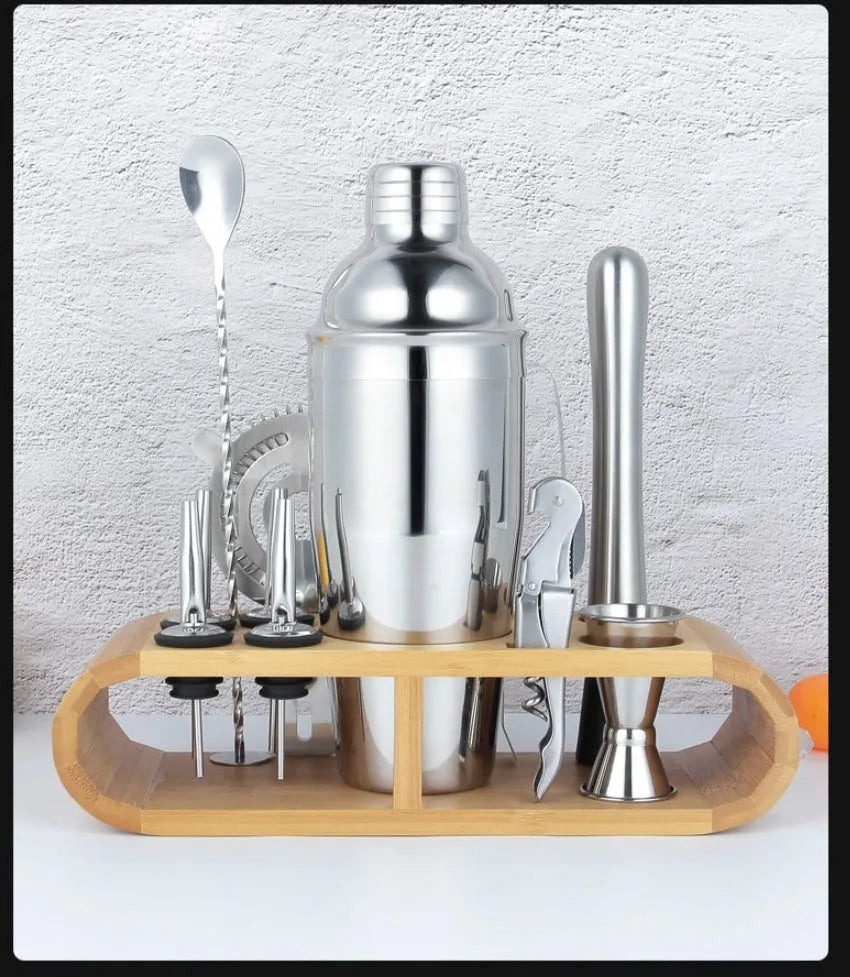 Stainless steel 23-piece cocktail set with European style acrylic accessories for home bars
