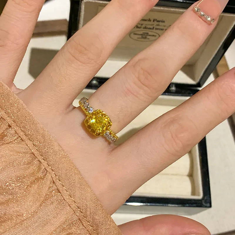 Polished copper geometric cube sugar ring for women in yellow diamond pineapple colour