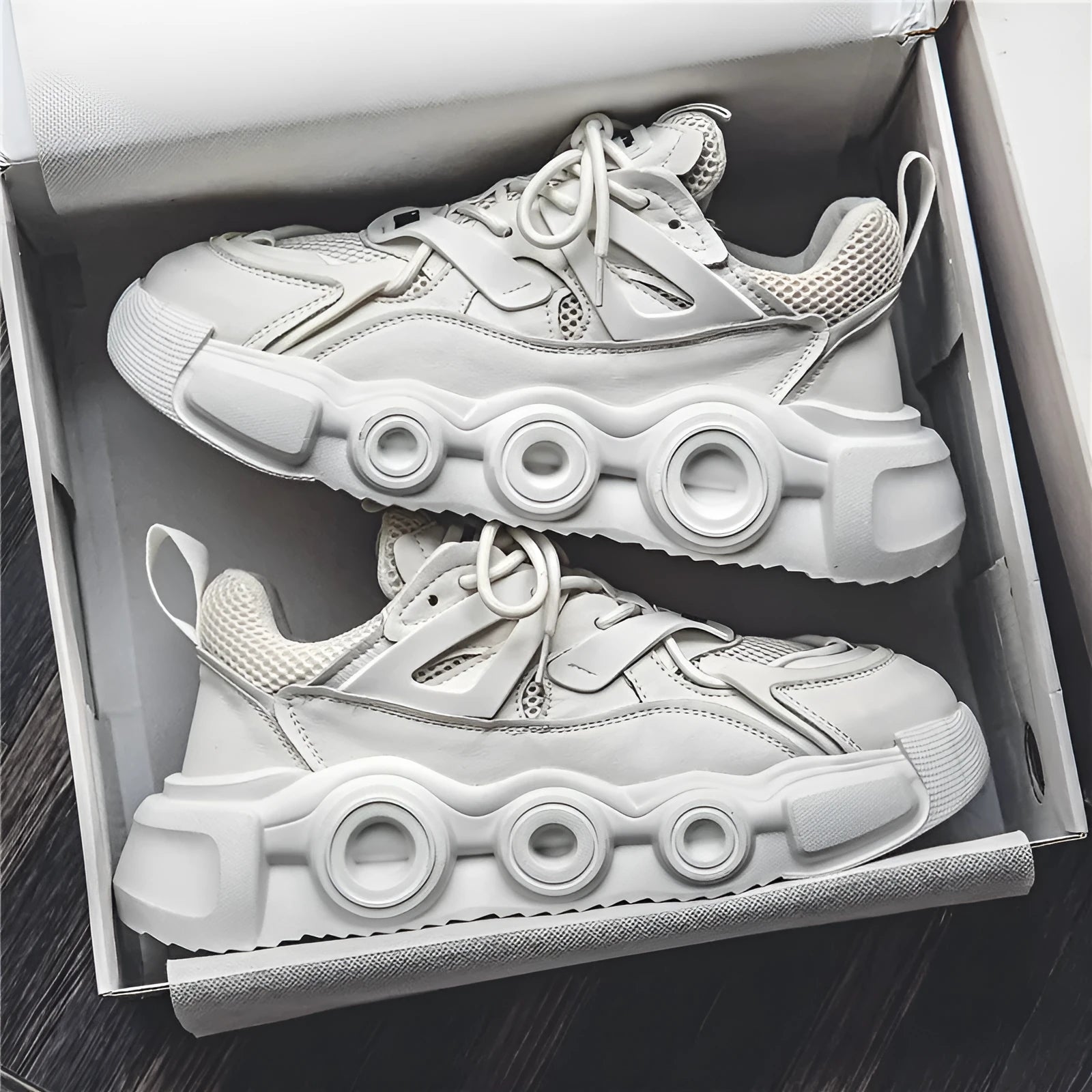 Men's Korean style sneakers with breathable mesh upper and thick rubber sole for height increase
