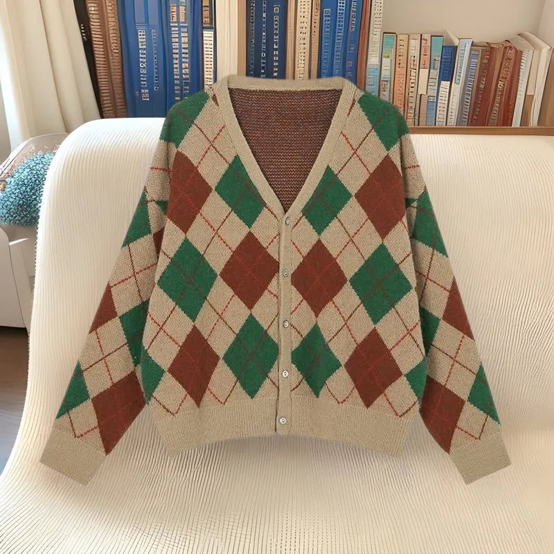 Knitted casual cardigan in macaron colours with regular sleeves and free size fit
