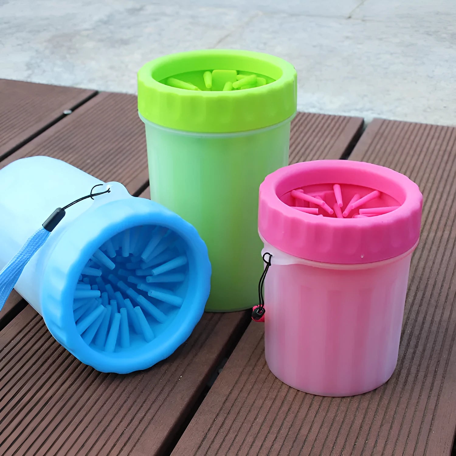 Blue silicone and PP plastic dog paw wash bucket with barrel design