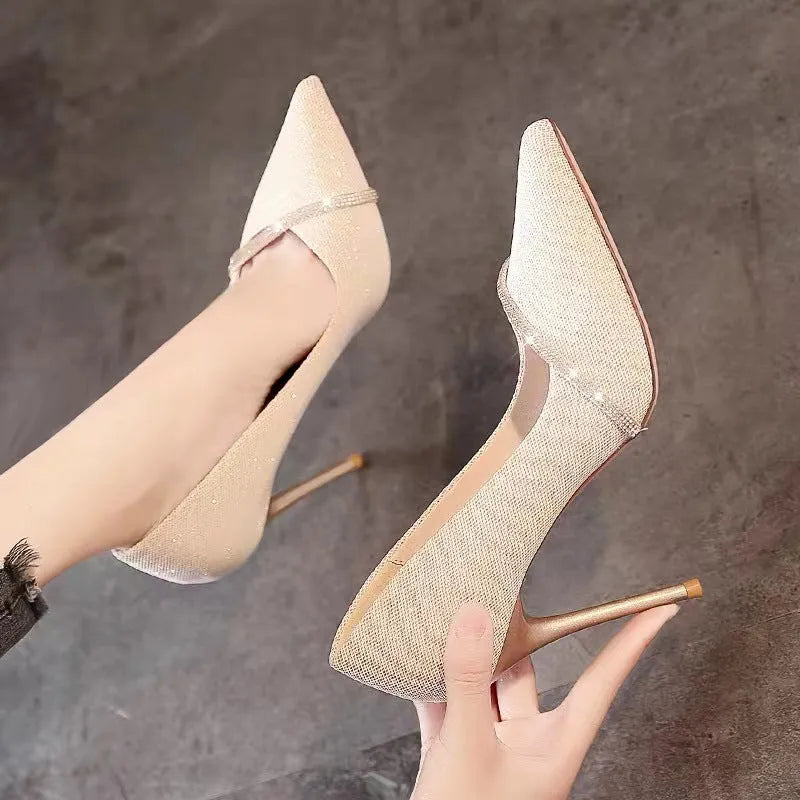 Gold and black women's stiletto high heels with pointed toes, shown with 6cm and 9cm heel options.
