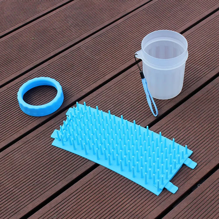 Blue silicone and PP plastic dog paw wash bucket with barrel design