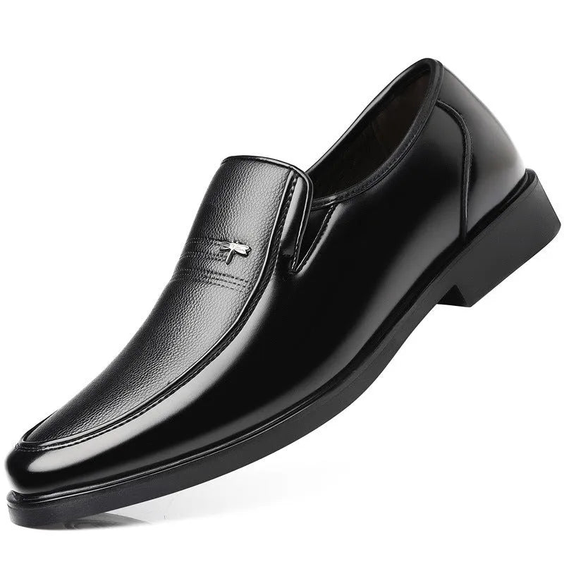 Casual men's leather business soft bottom shoes in black brown with stitching, cowhide upper, low top design