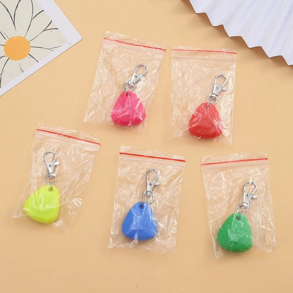 Silicone triangle light-emitting pet ornament in five colours for festive decoration