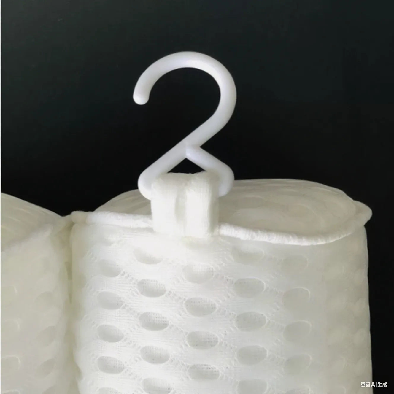 White bath pillow with suction cups on 3D mesh material for bathtub use