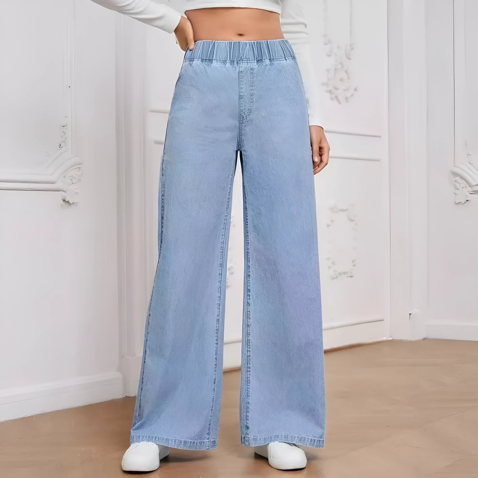 Light blue washed denim wide-leg plus size jeans with straight cut and mid waist