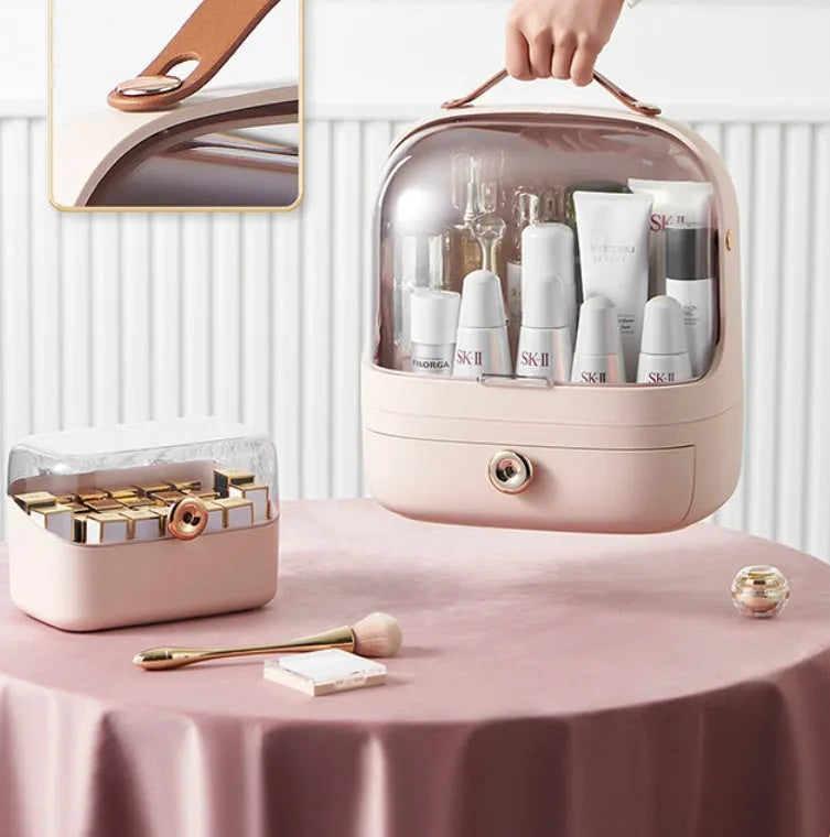 Desktop cosmetics storage box in green PET with dustproof lid and handle