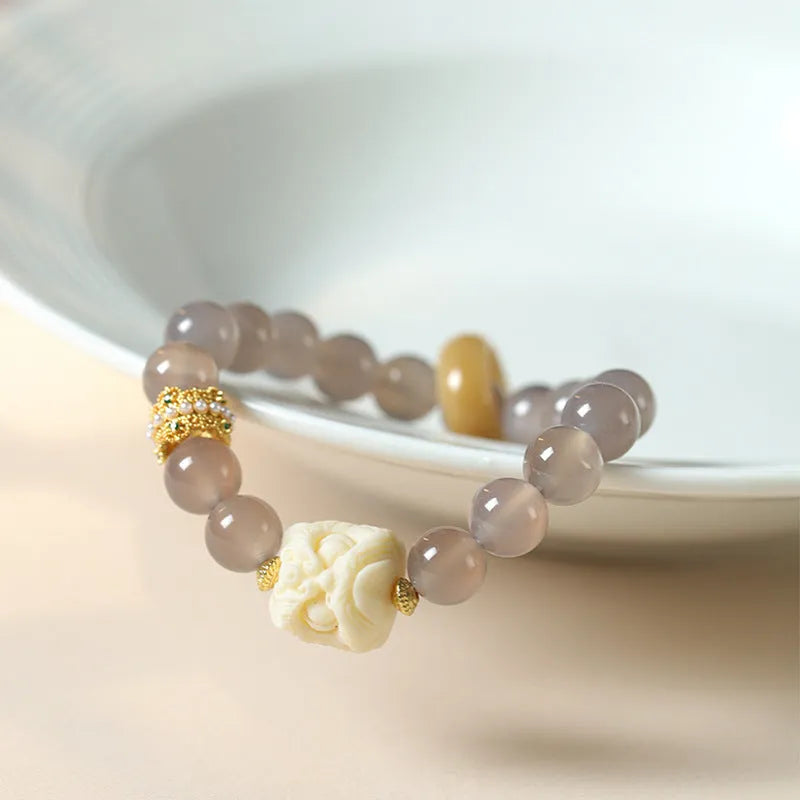 Guochao traditional Chinese bracelet with grey agate 10mm round beads in hand-woven construction