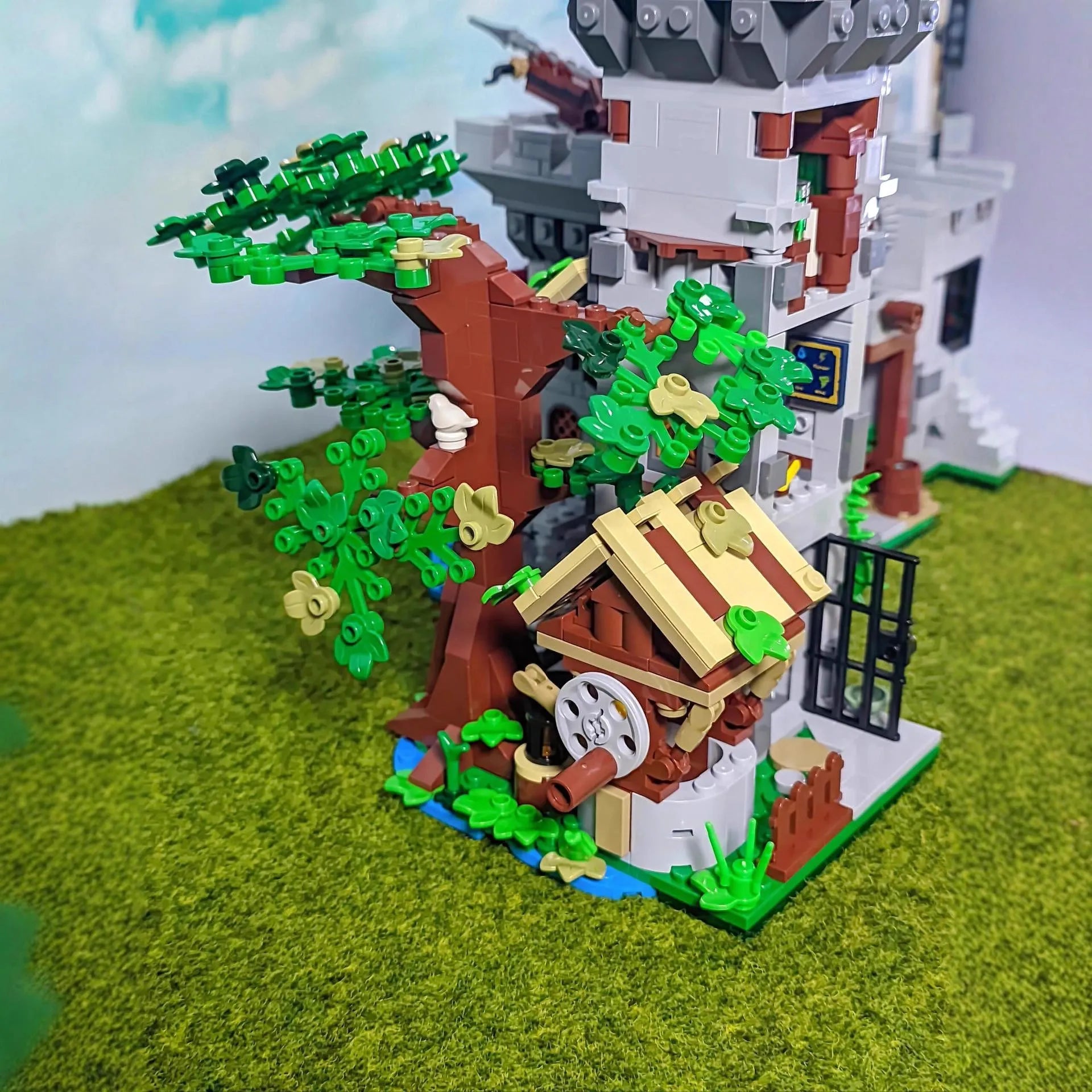 Street view building block desktop model ornament with 40211 Holy Spirit Sword Castle design in ABS plastic